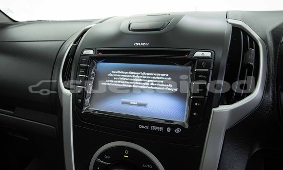 Buy Used Isuzu MU-X White Car in Bangkok in Bangkok Buy Used Isuzu MU-X White Car in Bangkok in Bangkok