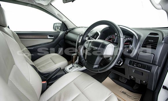 Buy Used Isuzu MU-X White Car in Bangkok in Bangkok Buy Used Isuzu MU-X White Car in Bangkok in Bangkok