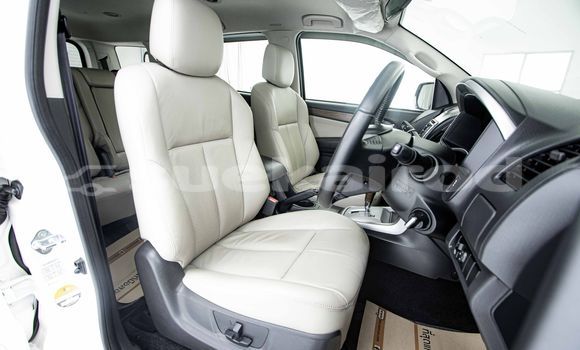 Buy Used Isuzu MU-X White Car in Bangkok in Bangkok Buy Used Isuzu MU-X White Car in Bangkok in Bangkok