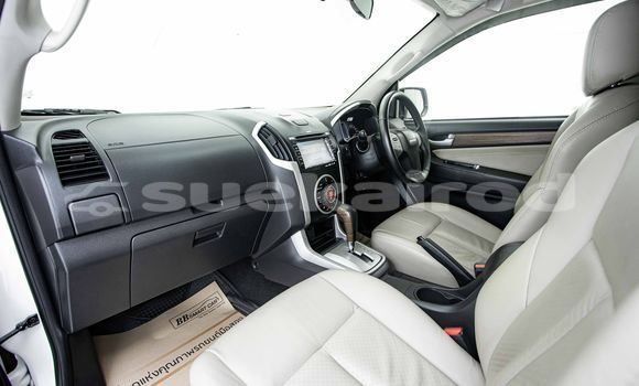 Buy Used Isuzu MU-X White Car in Bangkok in Bangkok Buy Used Isuzu MU-X White Car in Bangkok in Bangkok