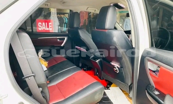 ซื้อ รถมือสอง Toyota Fortuner ขาว รถยนต์ ใน %{เมือง} ใน ชัยภูมิ