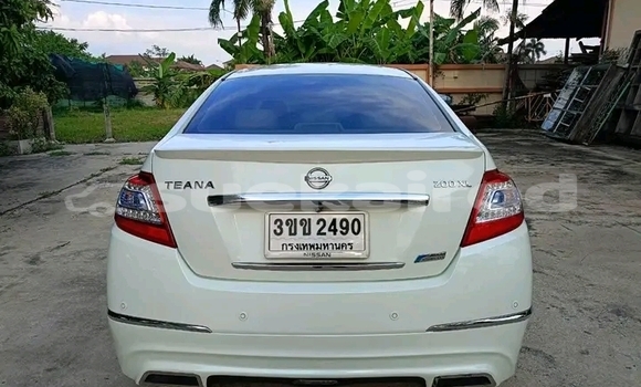 Buy Used Nissan Teana White Car in Kaeng Khlo in Chaiyaphum Buy Used Nissan Teana White Car in Kaeng Khlo in Chaiyaphum