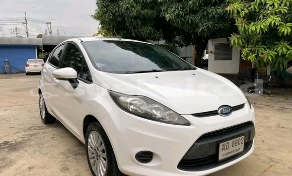 Buy Used Ford Fiesta White Car in Kalasin in Kalasin Buy Used Ford Fiesta White Car in Kalasin in Kalasin
