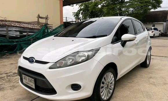 Buy Used Ford Fiesta White Car in Kalasin in Kalasin Buy Used Ford Fiesta White Car in Kalasin in Kalasin