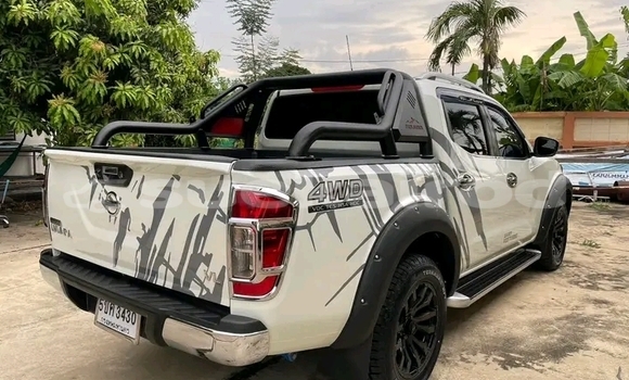 Buy Used Nissan NP 300 White Car in Chaiyaphum in Chaiyaphum