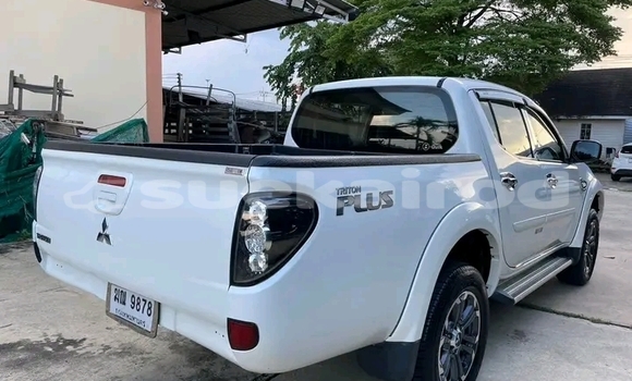 Buy Used Mitsubishi Triton White Car in Chai Nat in Chai Nat Buy Used Mitsubishi Triton White Car in Chai Nat in Chai Nat