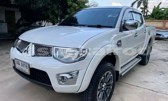 Buy Used Mitsubishi Triton White Car in Chai Nat in Chai Nat Buy Used Mitsubishi Triton White Car in Chai Nat in Chai Nat