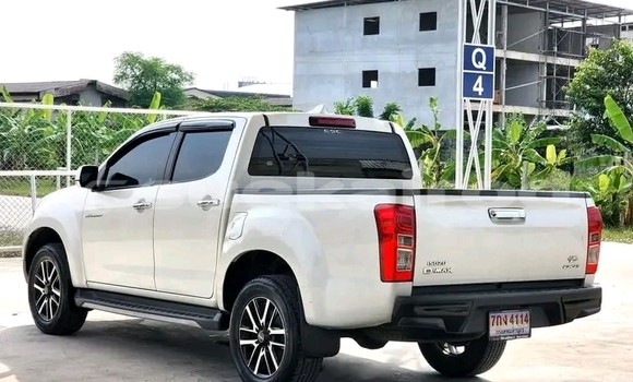Buy Used Isuzu D–MAX White Car in Chai Nat in Chai Nat Buy Used Isuzu D–MAX White Car in Chai Nat in Chai Nat