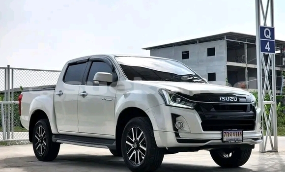 Buy Used Isuzu D–MAX White Car in Chai Nat in Chai Nat Buy Used Isuzu D–MAX White Car in Chai Nat in Chai Nat