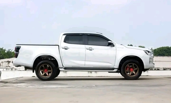 Buy Used Isuzu D-Max White Car in Kaeng Khlo in Chaiyaphum Buy Used Isuzu D-Max White Car in Kaeng Khlo in Chaiyaphum