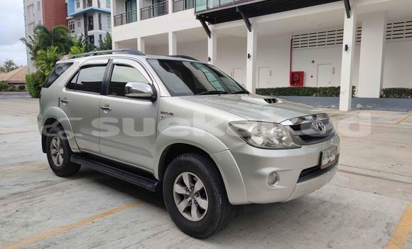 ซื้อ รถมือสอง Toyota Fortuner อื่น ๆ รถยนต์ ใน %{เมือง} ใน กรุงเทพมหานคร