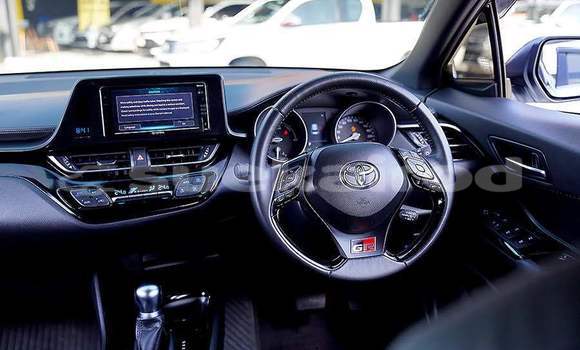 Buy Used Toyota C-HR White Car in Bangkok in Bangkok Buy Used Toyota C-HR White Car in Bangkok in Bangkok