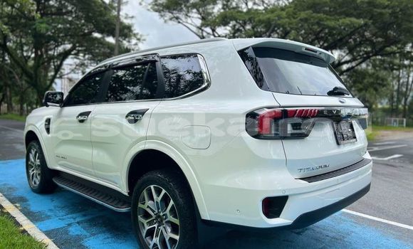 Buy Used Ford Everest White Car in Bangkok in Bangkok Buy Used Ford Everest White Car in Bangkok in Bangkok