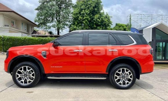 Buy Used Ford Everest Red Car in Bangkok in Bangkok Buy Used Ford Everest Red Car in Bangkok in Bangkok