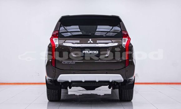 Buy Used Mitsubishi Pajero Brown Car in Bangkok in Bangkok Buy Used Mitsubishi Pajero Brown Car in Bangkok in Bangkok