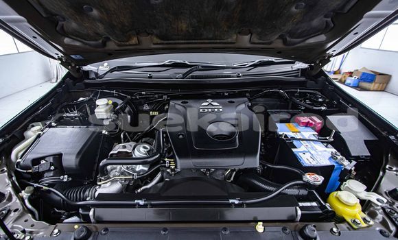 Buy Used Mitsubishi Pajero Brown Car in Bangkok in Bangkok Buy Used Mitsubishi Pajero Brown Car in Bangkok in Bangkok