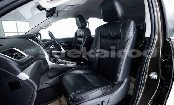 Buy Used Mitsubishi Pajero Brown Car in Bangkok in Bangkok Buy Used Mitsubishi Pajero Brown Car in Bangkok in Bangkok