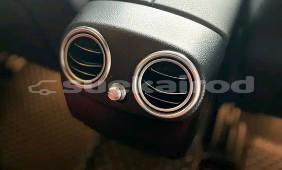 ซื้อ รถมือสอง Mercedes-Benz GLC สีดำ รถยนต์ ใน %{เมือง} ใน ชัยนาท