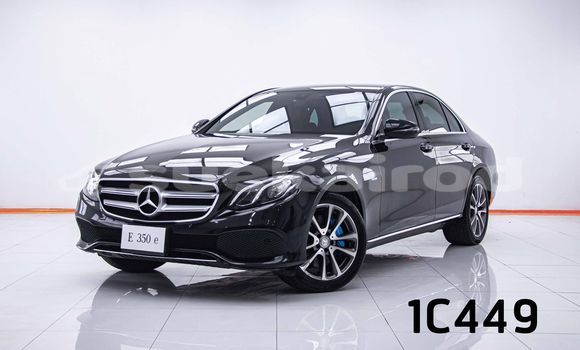 ซื้อ รถมือสอง Mercedes-Benz E-Classe สีดำ รถยนต์ ใน %{เมือง} ใน กรุงเทพมหานคร