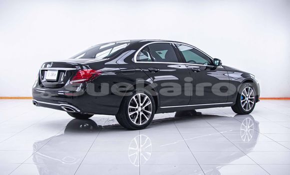 ซื้อ รถมือสอง Mercedes-Benz E-Classe สีดำ รถยนต์ ใน %{เมือง} ใน กรุงเทพมหานคร ซื้อ รถมือสอง Mercedes-Benz E-Classe สีดำ รถยนต์ ใน %{เมือง} ใน กรุงเทพมหานคร