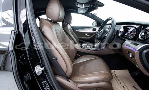 ซื้อ รถมือสอง Mercedes-Benz E-Classe สีดำ รถยนต์ ใน %{เมือง} ใน กรุงเทพมหานคร ซื้อ รถมือสอง Mercedes-Benz E-Classe สีดำ รถยนต์ ใน %{เมือง} ใน กรุงเทพมหานคร