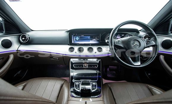 ซื้อ รถมือสอง Mercedes-Benz E-Classe สีดำ รถยนต์ ใน %{เมือง} ใน กรุงเทพมหานคร ซื้อ รถมือสอง Mercedes-Benz E-Classe สีดำ รถยนต์ ใน %{เมือง} ใน กรุงเทพมหานคร