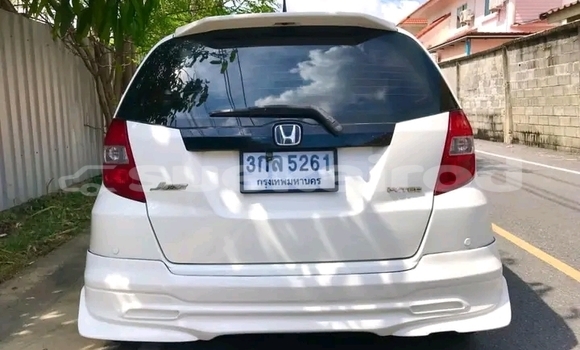 ซื้อ รถมือสอง Honda Jazz ขาว รถยนต์ ใน %{เมือง} ใน มหาสารคาม ซื้อ รถมือสอง Honda Jazz ขาว รถยนต์ ใน %{เมือง} ใน มหาสารคาม