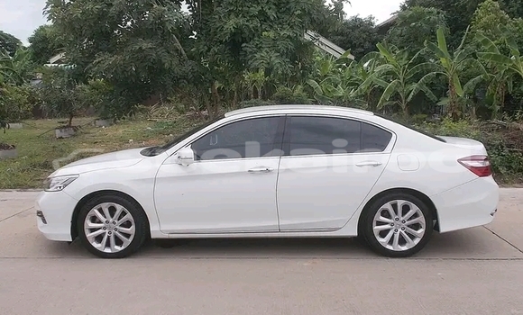 ซื้อ รถมือสอง Honda Accord ขาว รถยนต์ ใน %{เมือง} ใน ลำพูน ซื้อ รถมือสอง Honda Accord ขาว รถยนต์ ใน %{เมือง} ใน ลำพูน