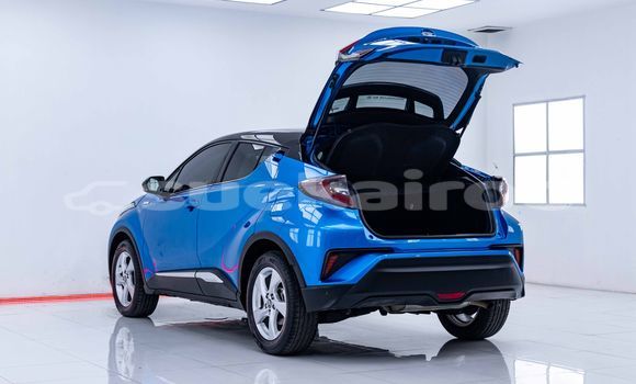 ซื้อ รถมือสอง Toyota C-HR สีน้ำเงิน รถยนต์ ใน %{เมือง} ใน กรุงเทพมหานคร ซื้อ รถมือสอง Toyota C-HR สีน้ำเงิน รถยนต์ ใน %{เมือง} ใน กรุงเทพมหานคร