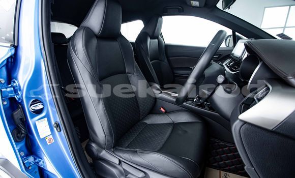 ซื้อ รถมือสอง Toyota C-HR สีน้ำเงิน รถยนต์ ใน %{เมือง} ใน กรุงเทพมหานคร ซื้อ รถมือสอง Toyota C-HR สีน้ำเงิน รถยนต์ ใน %{เมือง} ใน กรุงเทพมหานคร