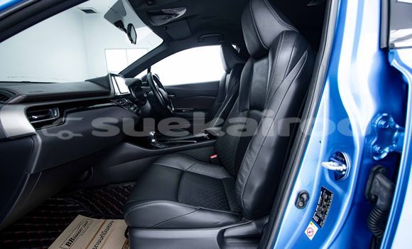 ซื้อ รถมือสอง Toyota C-HR สีน้ำเงิน รถยนต์ ใน %{เมือง} ใน กรุงเทพมหานคร ซื้อ รถมือสอง Toyota C-HR สีน้ำเงิน รถยนต์ ใน %{เมือง} ใน กรุงเทพมหานคร