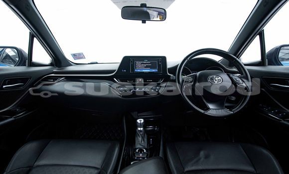 ซื้อ รถมือสอง Toyota C-HR สีน้ำเงิน รถยนต์ ใน %{เมือง} ใน กรุงเทพมหานคร ซื้อ รถมือสอง Toyota C-HR สีน้ำเงิน รถยนต์ ใน %{เมือง} ใน กรุงเทพมหานคร