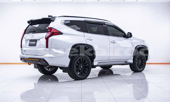 Buy Used Mitsubishi Pajero White Car in Bangkok in Bangkok Buy Used Mitsubishi Pajero White Car in Bangkok in Bangkok