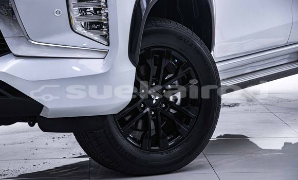 Buy Used Mitsubishi Pajero White Car in Bangkok in Bangkok Buy Used Mitsubishi Pajero White Car in Bangkok in Bangkok