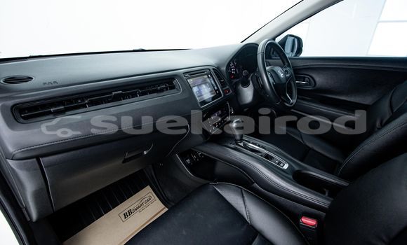 Buy Used Honda HR-V White Car in Bangkok in Bangkok Buy Used Honda HR-V White Car in Bangkok in Bangkok