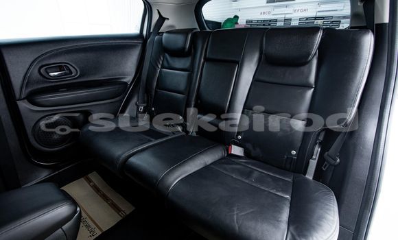 Buy Used Honda HR-V White Car in Bangkok in Bangkok Buy Used Honda HR-V White Car in Bangkok in Bangkok