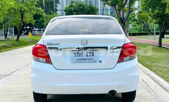 ซื้อ รถมือสอง Honda Brio ขาว รถยนต์ ใน %{เมือง} ใน ชัยนาท ซื้อ รถมือสอง Honda Brio ขาว รถยนต์ ใน %{เมือง} ใน ชัยนาท