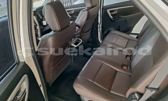 ซื้อ รถมือสอง Toyota Fortuner ขาว รถยนต์ ใน %{เมือง} ใน ชัยนาท ซื้อ รถมือสอง Toyota Fortuner ขาว รถยนต์ ใน %{เมือง} ใน ชัยนาท