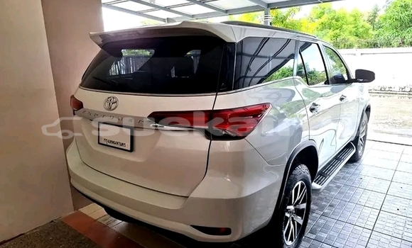 ซื้อ รถมือสอง Toyota Fortuner ขาว รถยนต์ ใน %{เมือง} ใน ชัยนาท ซื้อ รถมือสอง Toyota Fortuner ขาว รถยนต์ ใน %{เมือง} ใน ชัยนาท