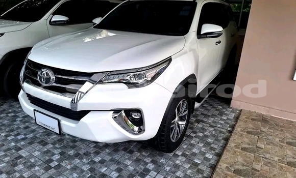 ซื้อ รถมือสอง Toyota Fortuner ขาว รถยนต์ ใน %{เมือง} ใน ชัยนาท ซื้อ รถมือสอง Toyota Fortuner ขาว รถยนต์ ใน %{เมือง} ใน ชัยนาท