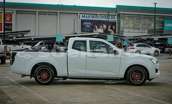 ซื้อ รถมือสอง Isuzu D-Max ขาว รถยนต์ ใน %{เมือง} ใน ชัยนาท ซื้อ รถมือสอง Isuzu D-Max ขาว รถยนต์ ใน %{เมือง} ใน ชัยนาท