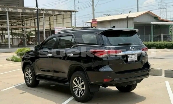 ซื้อ รถมือสอง Toyota Fortuner สีดำ รถยนต์ ใน %{เมือง} ใน ชัยนาท ซื้อ รถมือสอง Toyota Fortuner สีดำ รถยนต์ ใน %{เมือง} ใน ชัยนาท