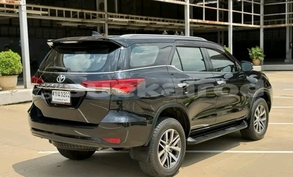 ซื้อ รถมือสอง Toyota Fortuner สีดำ รถยนต์ ใน %{เมือง} ใน ชัยนาท ซื้อ รถมือสอง Toyota Fortuner สีดำ รถยนต์ ใน %{เมือง} ใน ชัยนาท