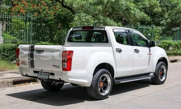 Buy Used Isuzu D–MAX White Car in Chai Nat in Chai Nat Buy Used Isuzu D–MAX White Car in Chai Nat in Chai Nat