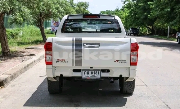 Buy Used Isuzu D–MAX White Car in Chai Nat in Chai Nat Buy Used Isuzu D–MAX White Car in Chai Nat in Chai Nat