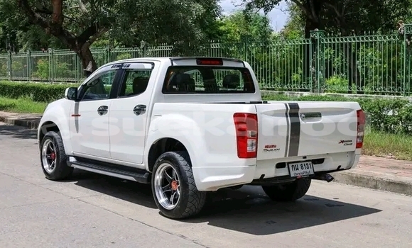 Buy Used Isuzu D–MAX White Car in Chai Nat in Chai Nat Buy Used Isuzu D–MAX White Car in Chai Nat in Chai Nat