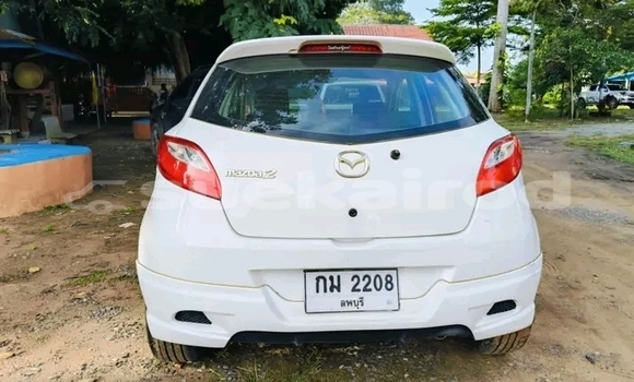 Buy Used Mazda 2 White Car in Kamphaeng Phet in Kamphaeng Phet Buy Used Mazda 2 White Car in Kamphaeng Phet in Kamphaeng Phet