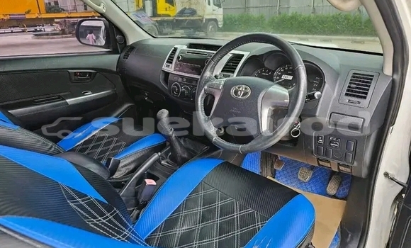 Buy Used Toyota Vigo White Car in Chachoengsao in Chachoengsao Buy Used Toyota Vigo White Car in Chachoengsao in Chachoengsao