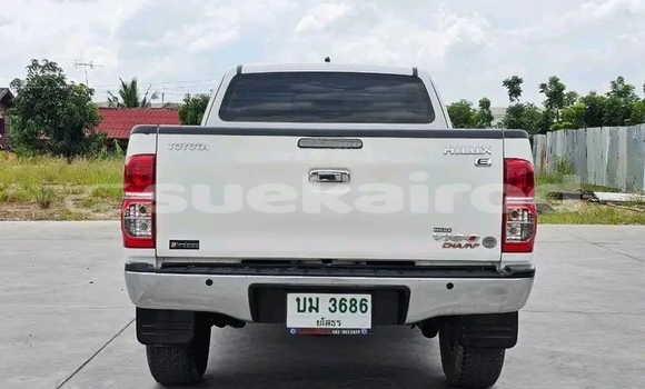 Buy Used Toyota Vigo White Car in Chachoengsao in Chachoengsao Buy Used Toyota Vigo White Car in Chachoengsao in Chachoengsao