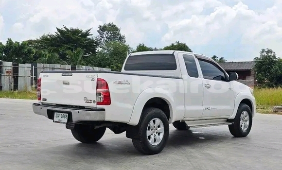 Buy Used Toyota Vigo White Car in Chachoengsao in Chachoengsao Buy Used Toyota Vigo White Car in Chachoengsao in Chachoengsao